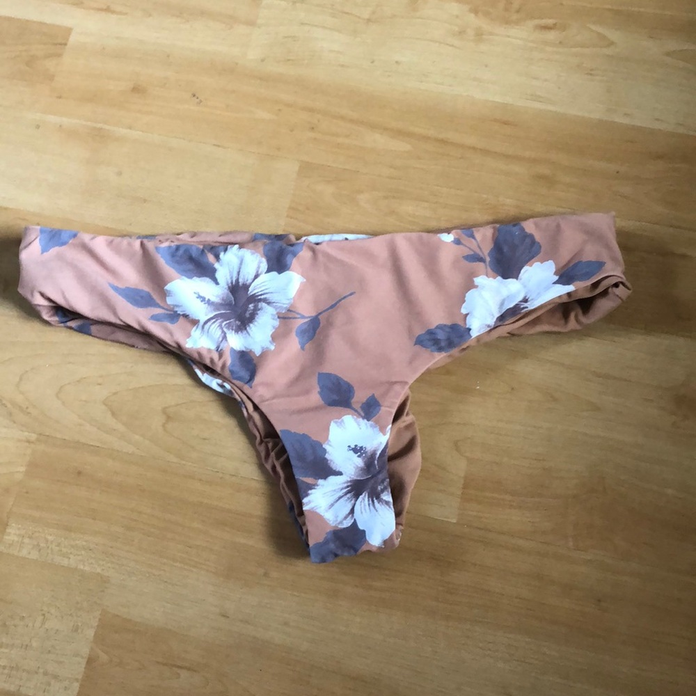 O’Neill reversible bikini bottoms